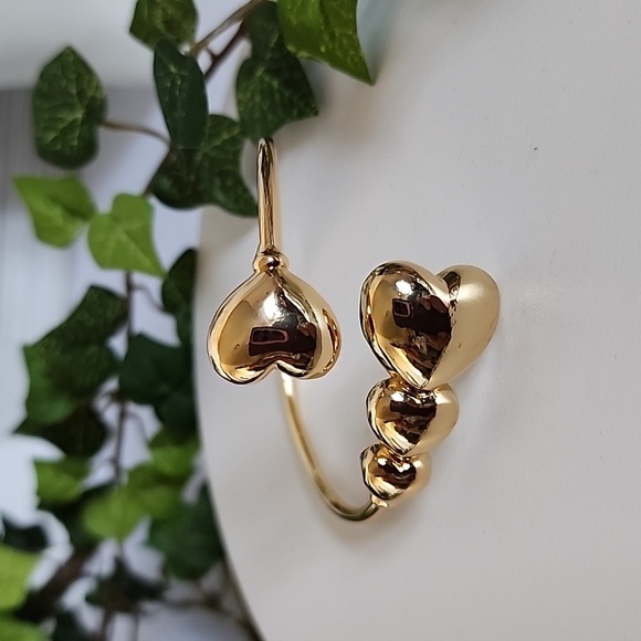 Gold Stainless Steel Hearts Adjustable Bangle Bracelet - Picture 1 of 9